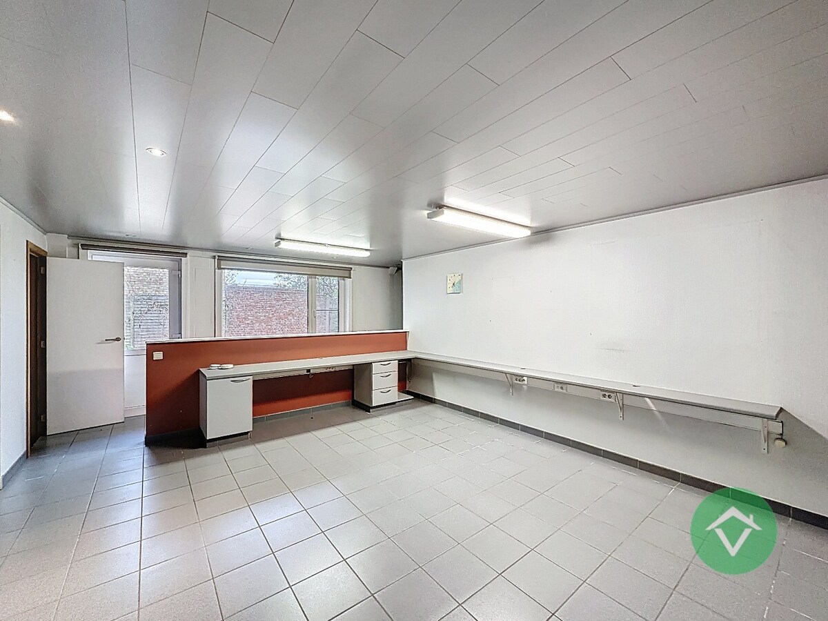 Handelspand met woonst op topligging in Gistel 