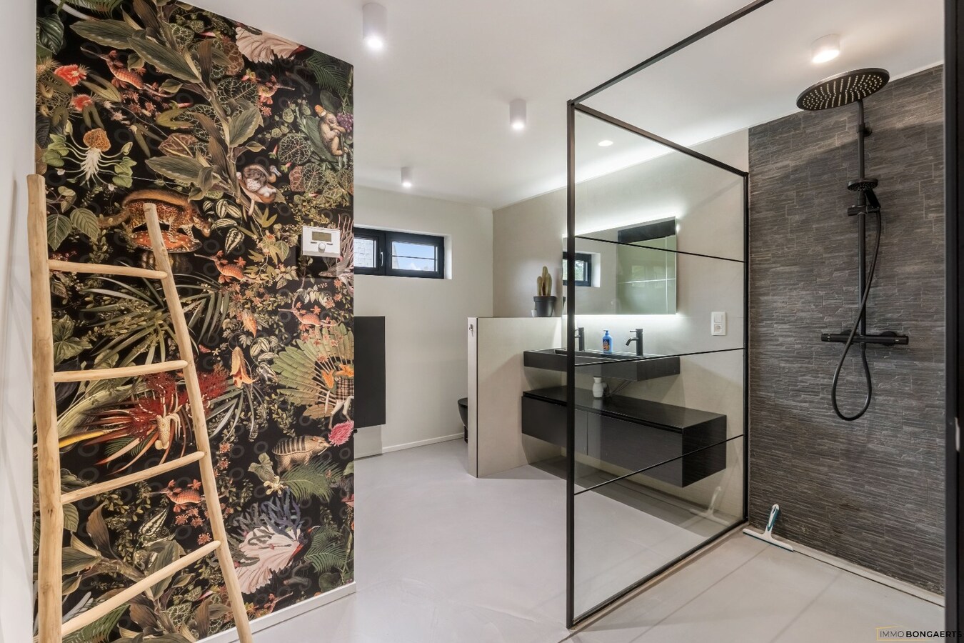 Ruime woning met 4 slaapkamers 