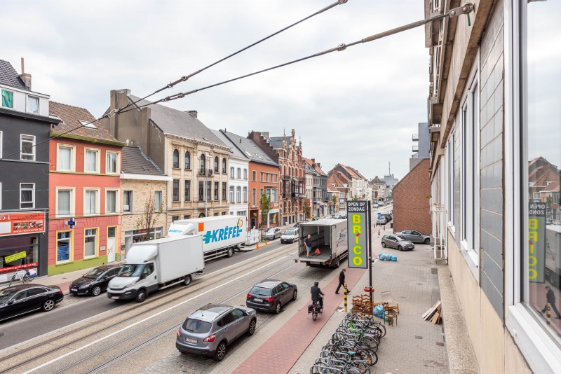 Buitenkans: lichtrijk appartement op toplocatie 