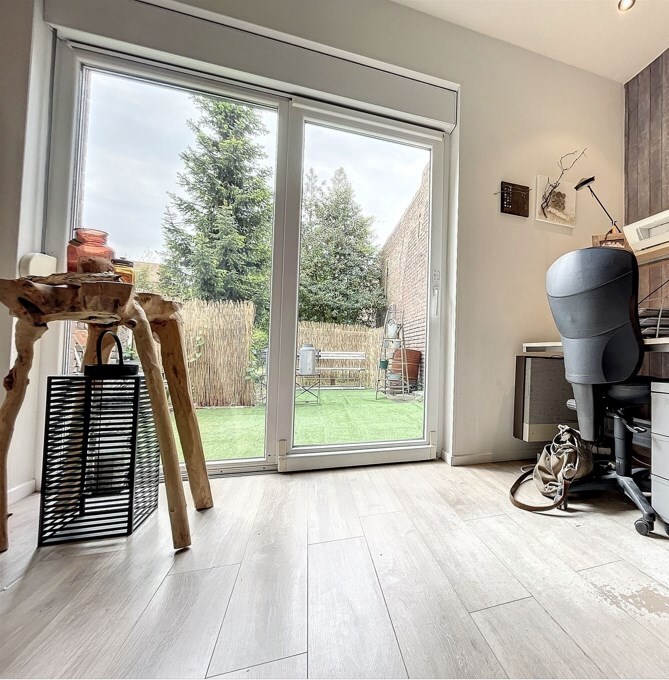 Handelspand met woonst en tuin op zeer commerciële ligging! 