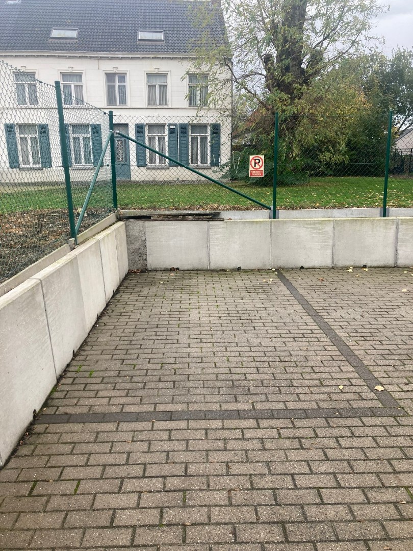 Autostaanplaats, Handzame 