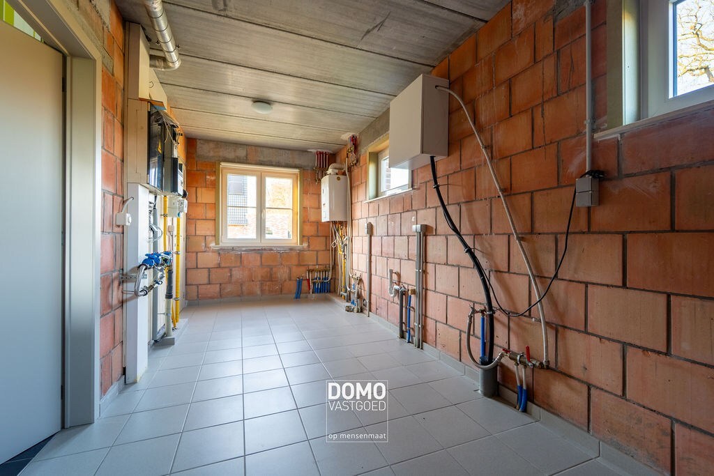 Wonen in alle rust: instapklare open bebouwing met ruime zonnige tuin te Stokrooie 