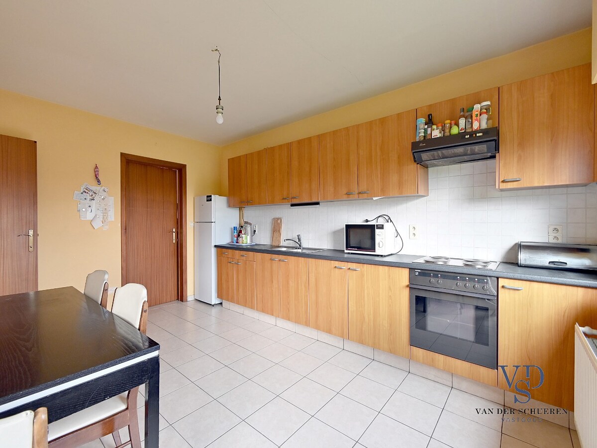 Degelijke, praktische Half Open Bebouwing. 