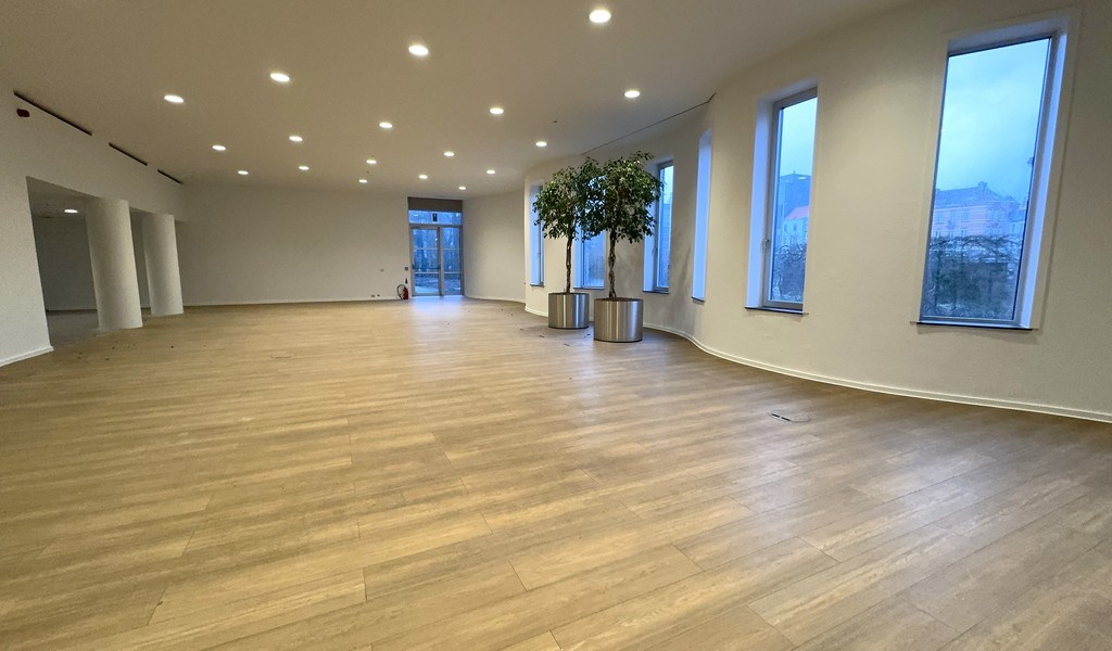 Gerenoveerde kantoren te huur in Crepain gebouw te Gent