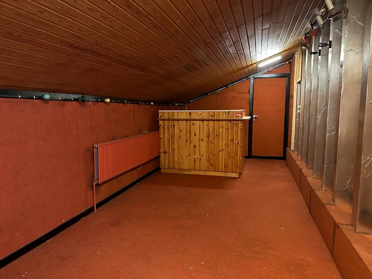 Ruime te renoveren woning met 5 slaapkamers op 1.250 m² 