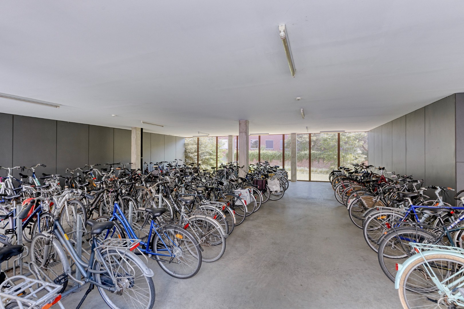 Bemeubelde studio 37m² met gemeenschappelijke ruimtes en fietsenstalling in centrum Leuven - EPC 121,49KWH/m² 