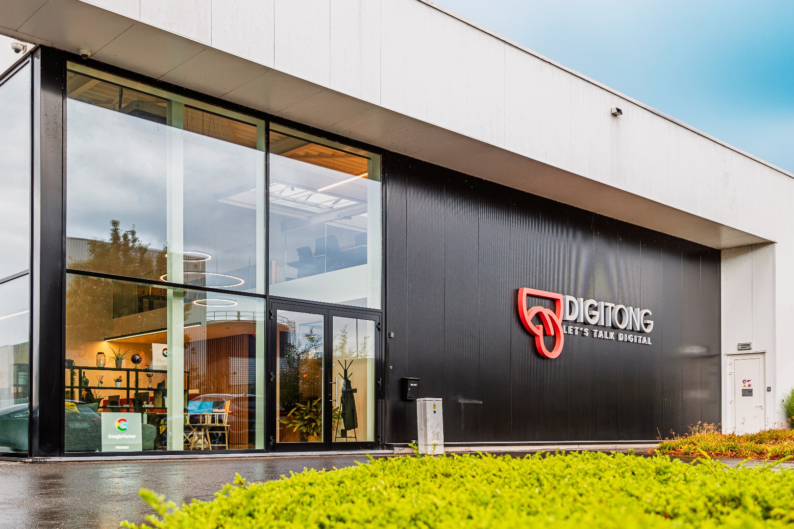 Kantoorgebouw op toplocatie 