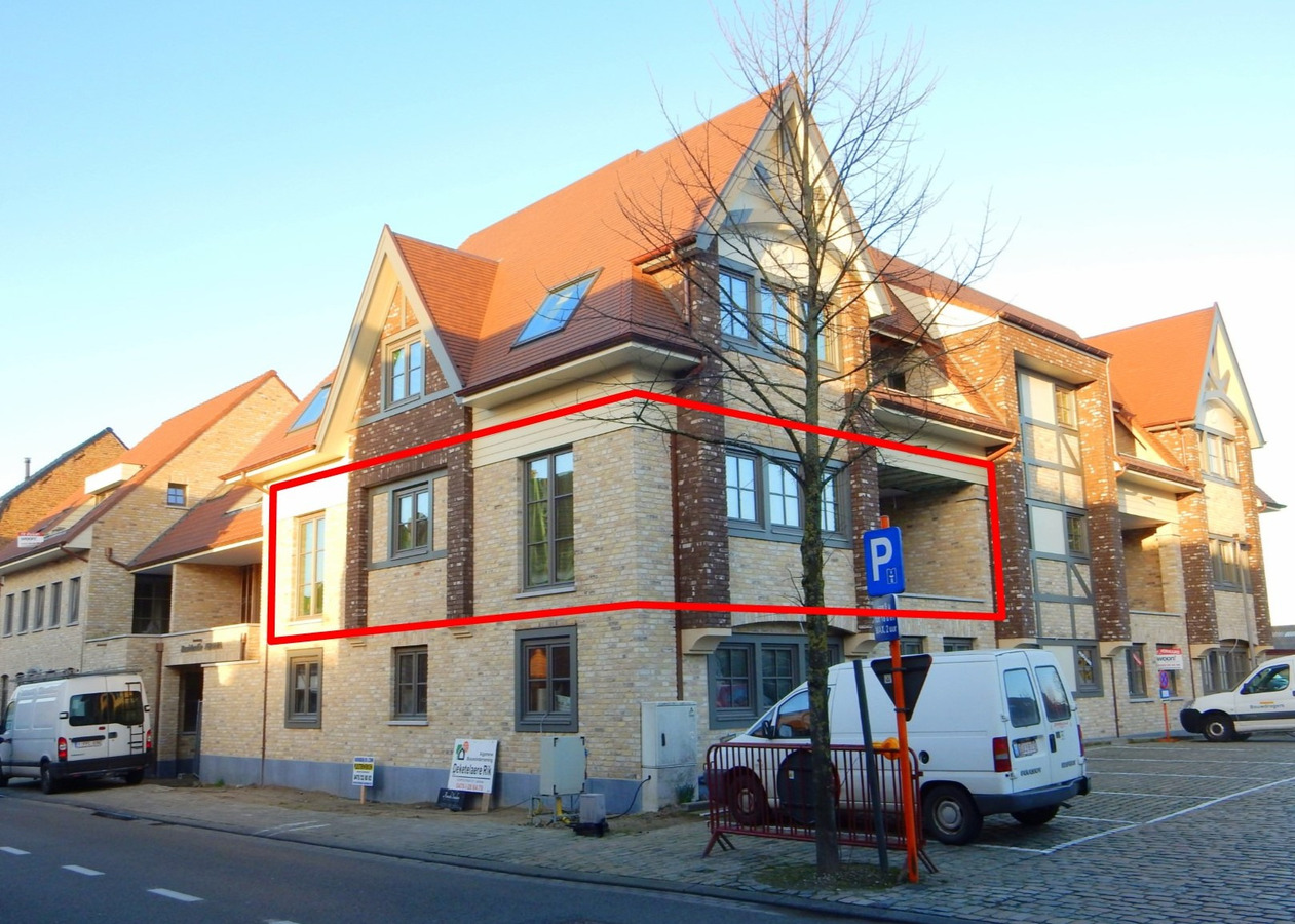 Instapklaar nieuwbouwappartement in het hartje van Jabbeke 