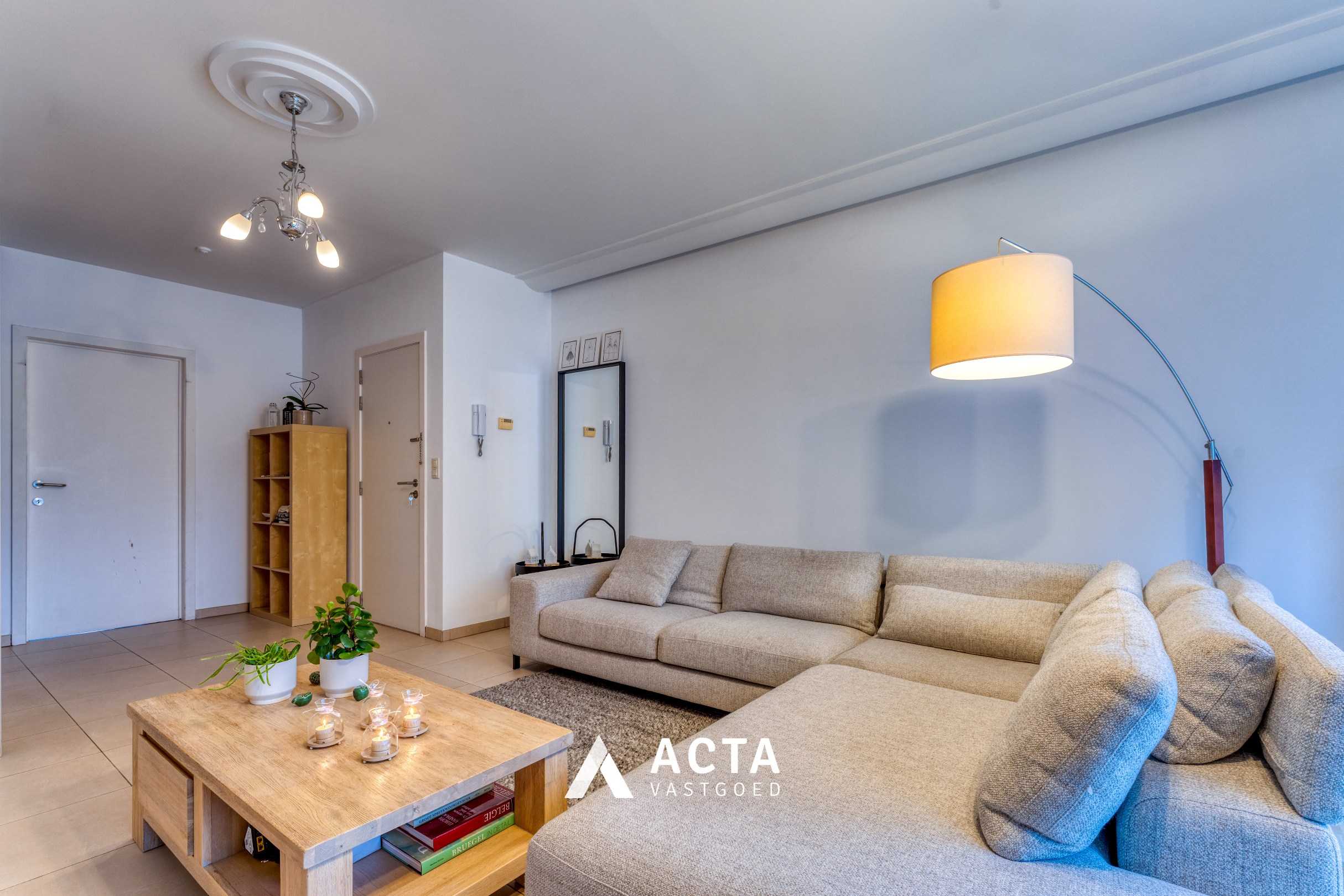 Instapklaar duplexappartement met twee slaapkamers en terras! 