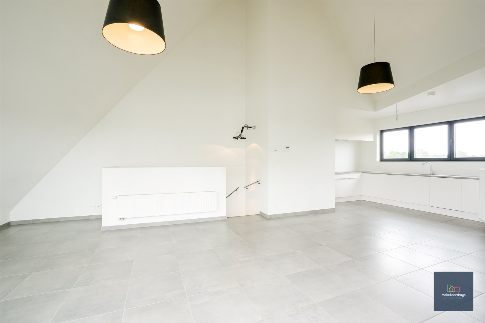 Schitterende duplex met 2 slpk en terras + fietsenberging 