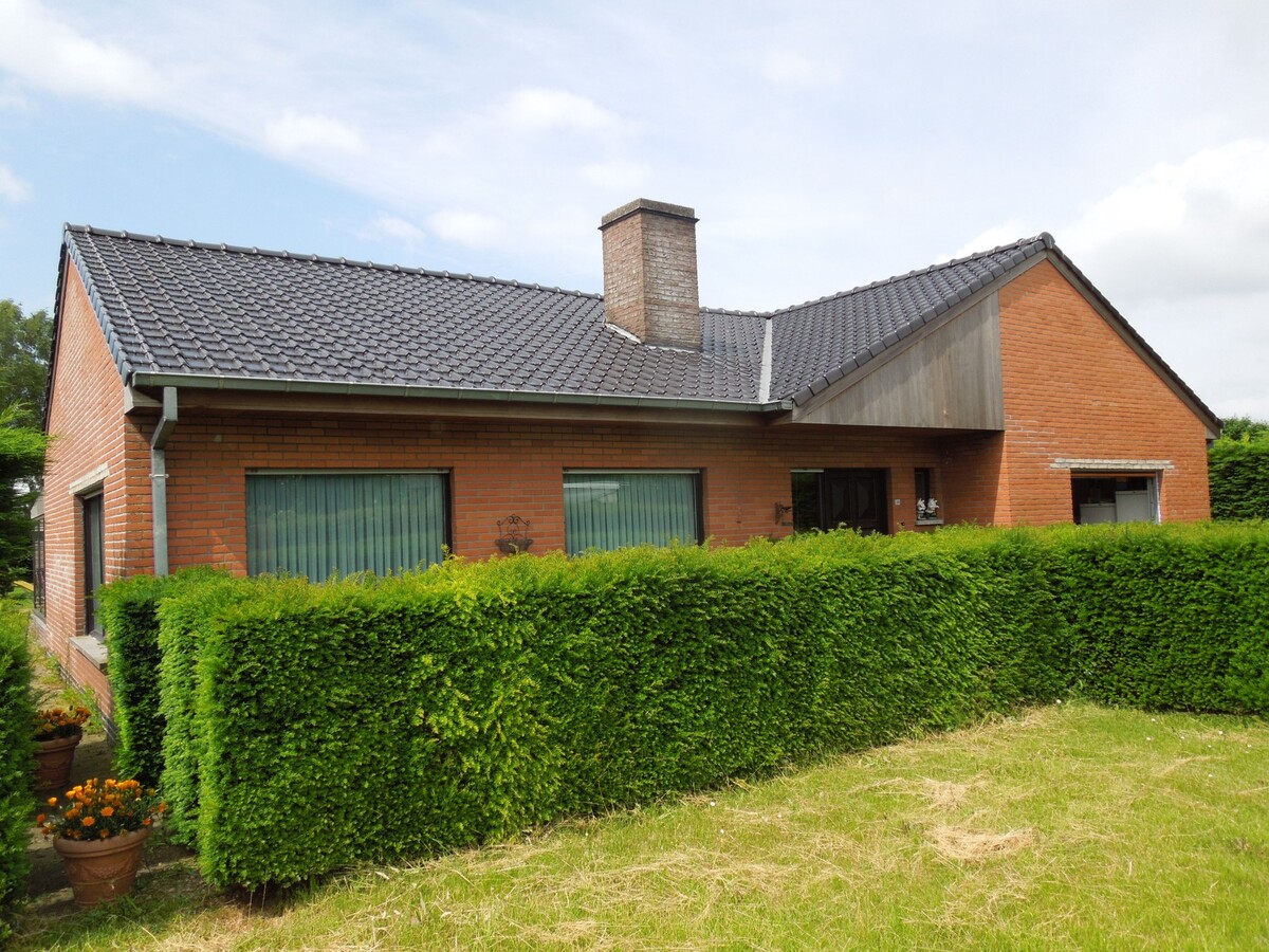 Alleenstaande woning met grote tuin 
