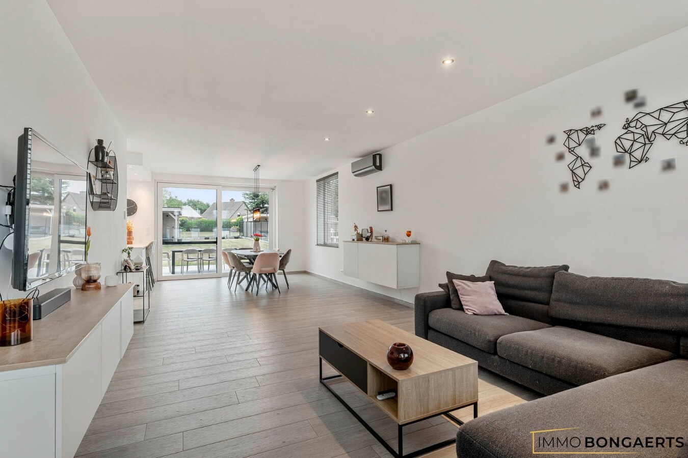Recente gezinswoning met 3 slaapkamers 