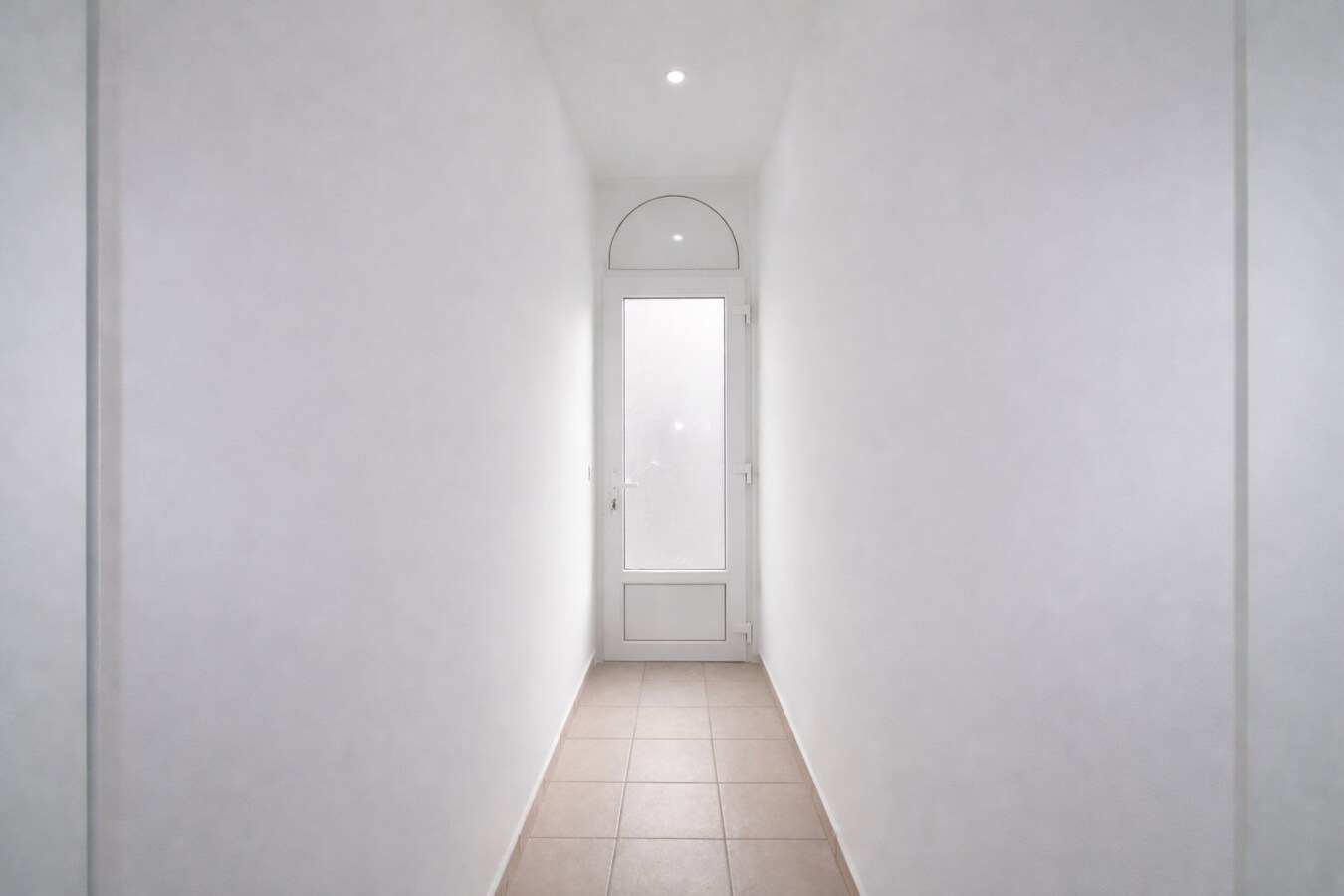 Te koop: Centraal gelegen woning met twee slaapkamers, zolderverdieping, EPC label C én tuin in Sint-Niklaas! 