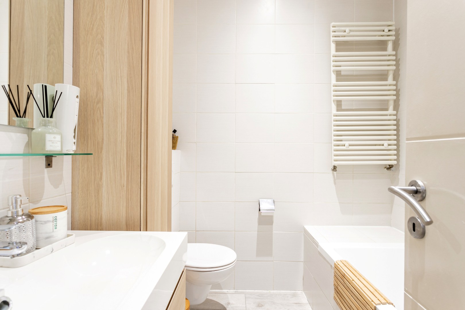 Volledig gerenoveerde woning, 3 slpks en tuin te koop centrum Halle 