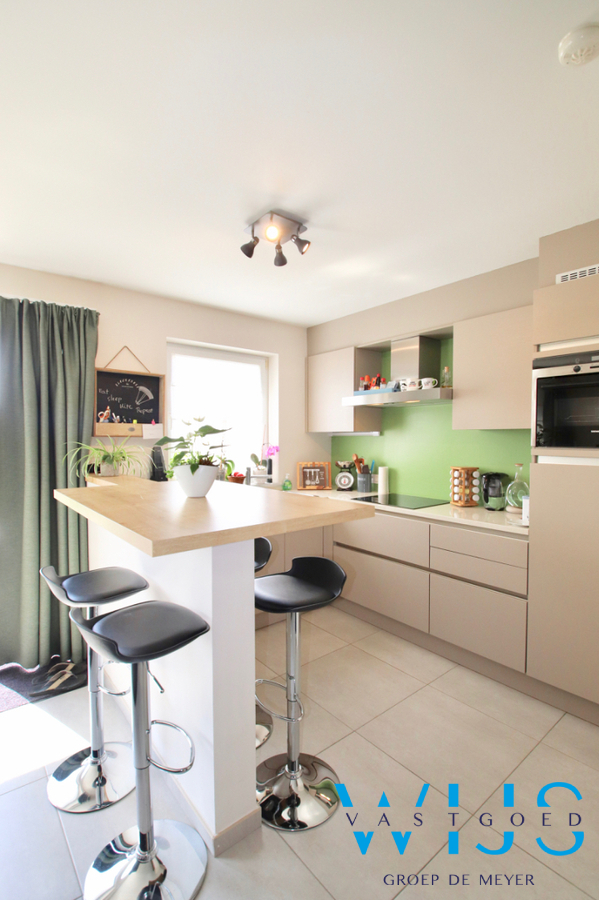 Gelijkvloers appartement met zonnige tuin &amp; dubbele garage te Sint-Laureins ! 