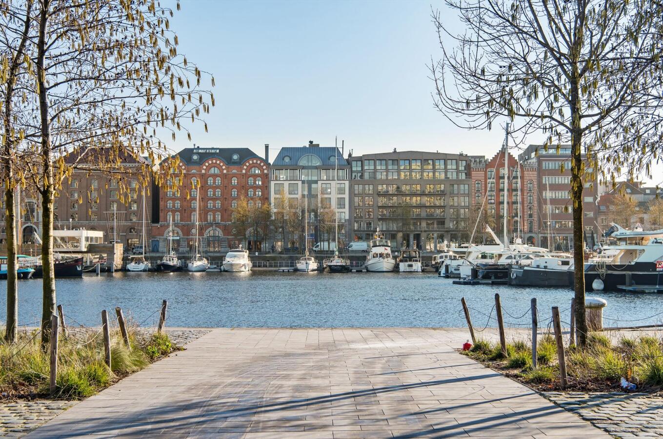 Uniek appartement met tuin op de mooiste locatie van Antwerpen 