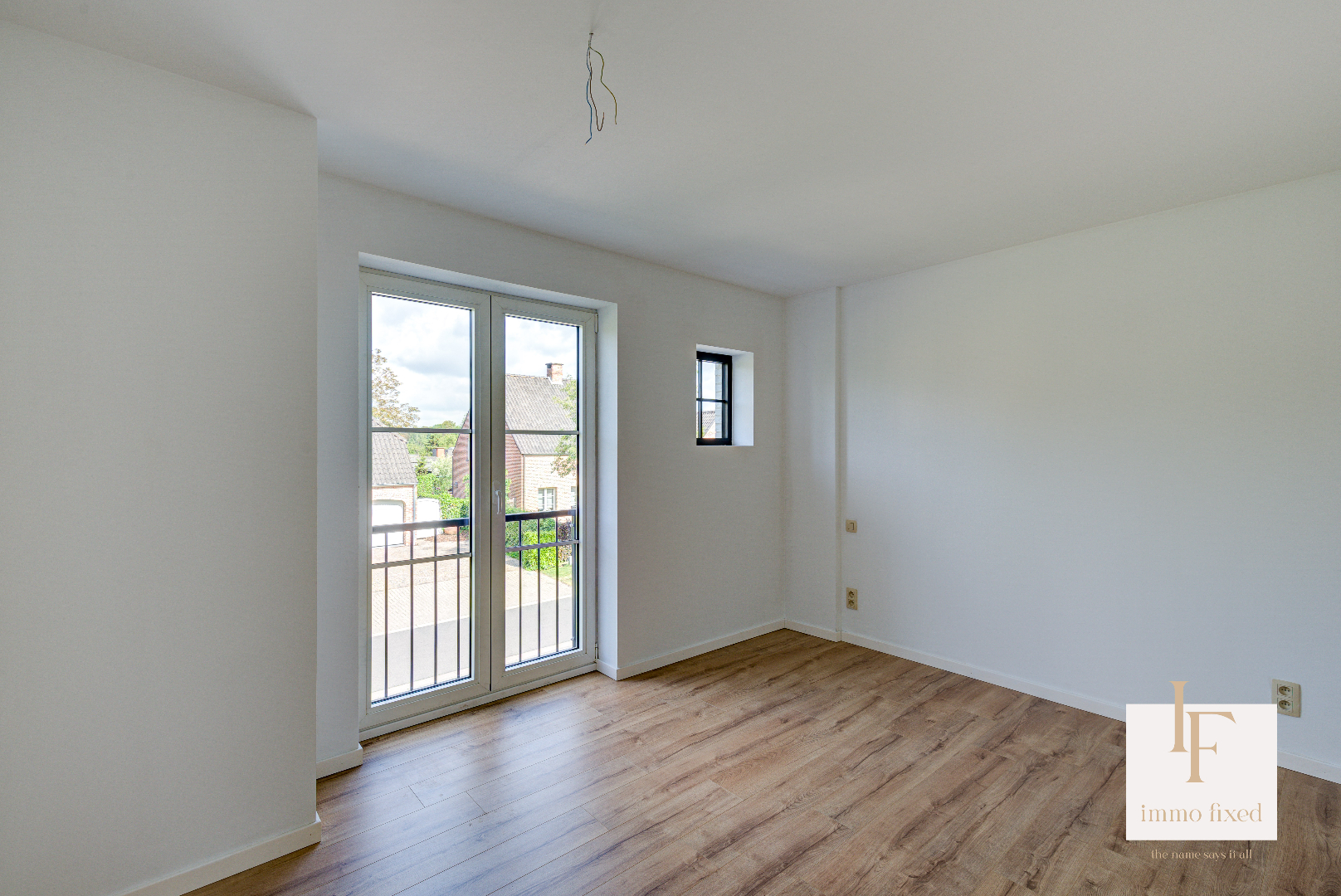 Duplex (gelijkvloers) van 134m2 met tuin en parking te ZOERSEL! 