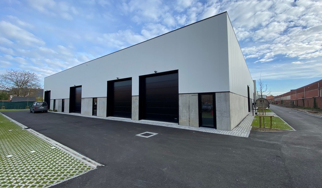 Magazijn te huur in bedrijvenpark Westpoort in Zwijndrecht
