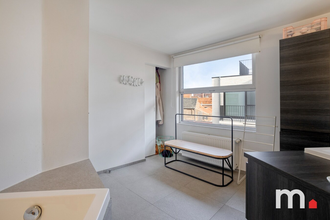 Instapklare woning met hobby ruimte te koop ! 