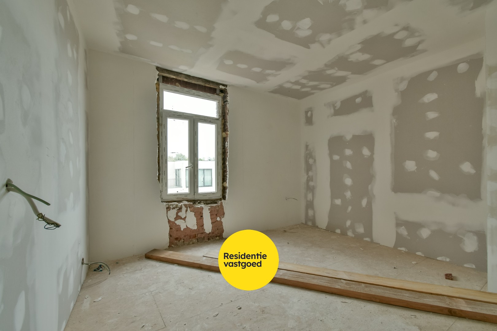 Ruime woning met bergen aan potentieel! 