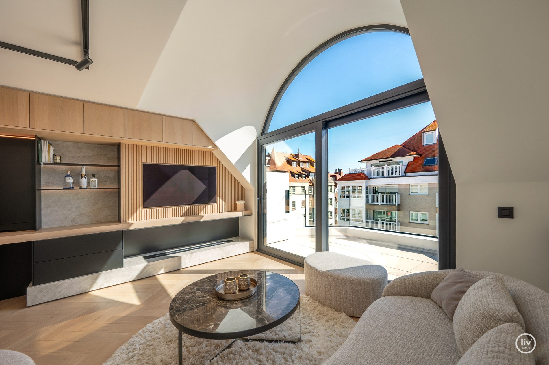 Uitzonderlijk luxueus afgewerkte duplex met royale terrassen, op topligging te Dumortierlaan. Hier werd over elk detail nagedacht 