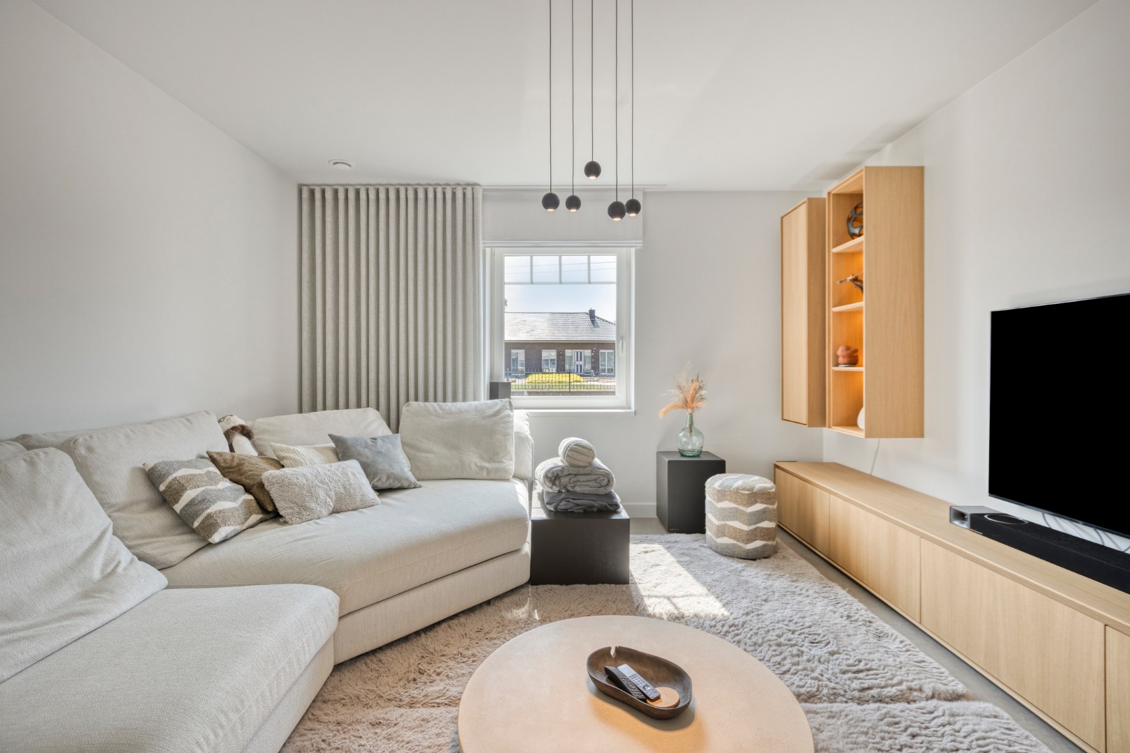 Exclusieve en energiezuinige villa met 5 slpk. in Geel 