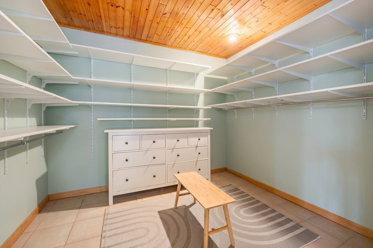 Wonen en werken combineren op toplocatie te Ichtegem - handelswoning met ruime woonst, tuin en garage 