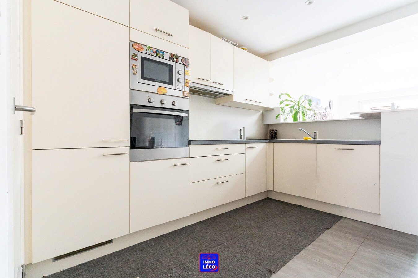 Maison rénovée avec jardin et garage, beaux volumes ! 