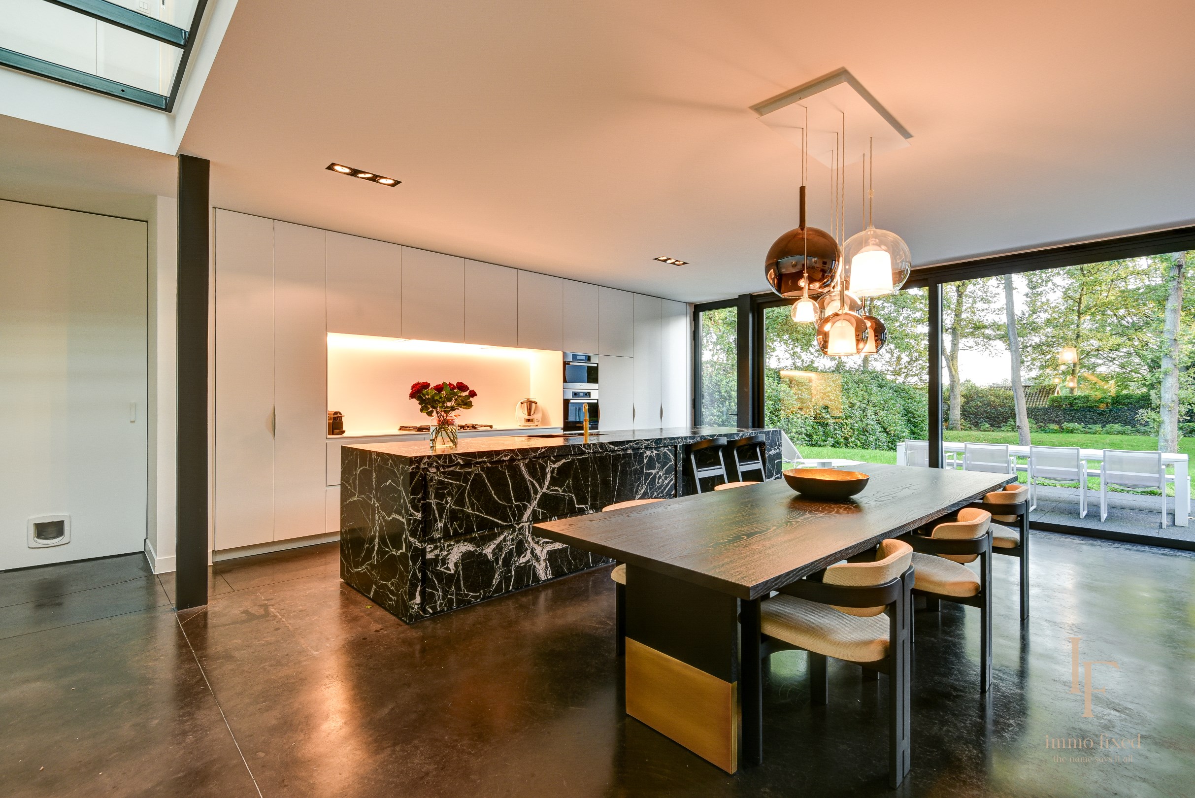 Luxe villa met 4 SLKS en praktijkruimte te SCHILDE! 