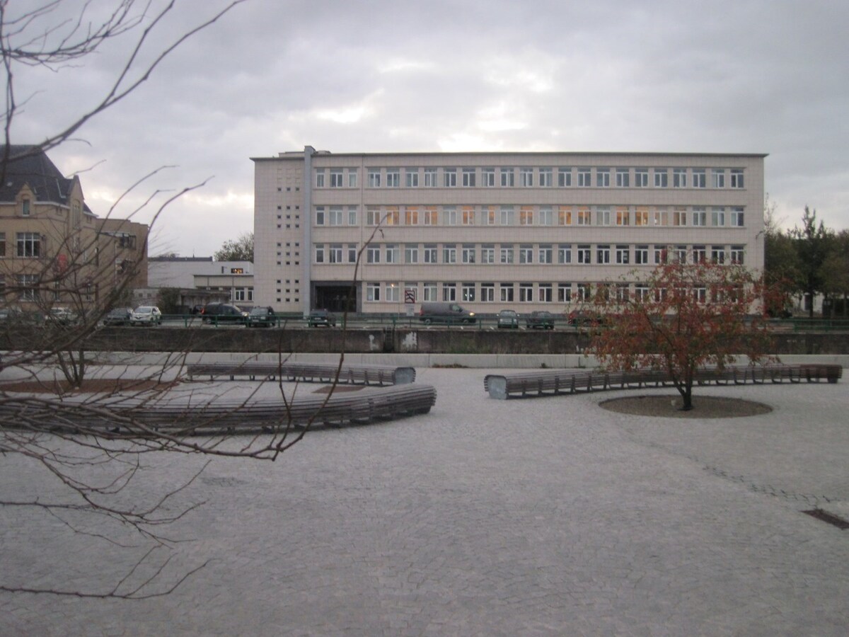 Gelijkvloers 2-slaapkamer appartement met uitzonderlijk terras. 