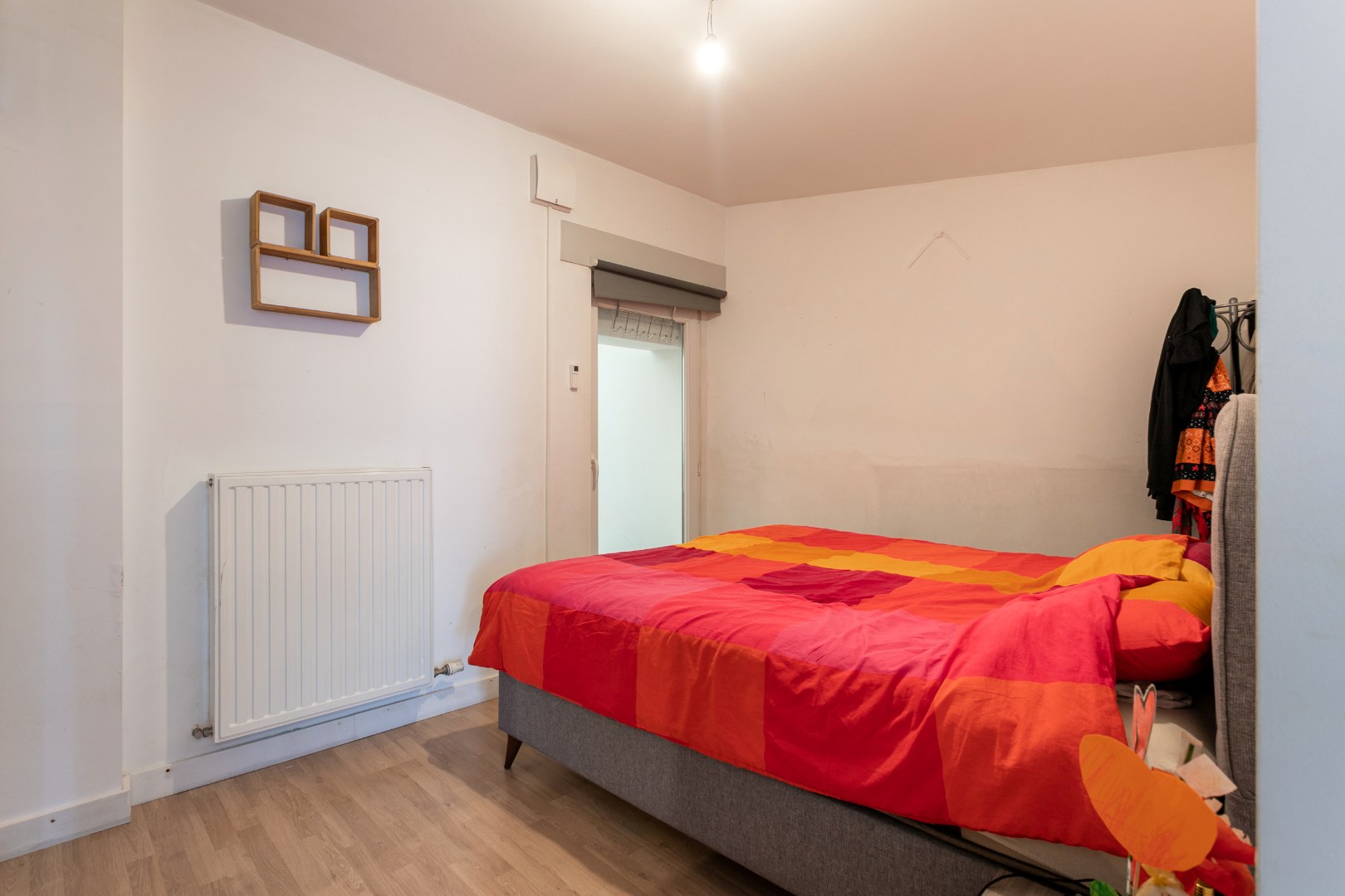 Opbrengsteigendom te koop met 3 app (+-100m²) én garagebox 