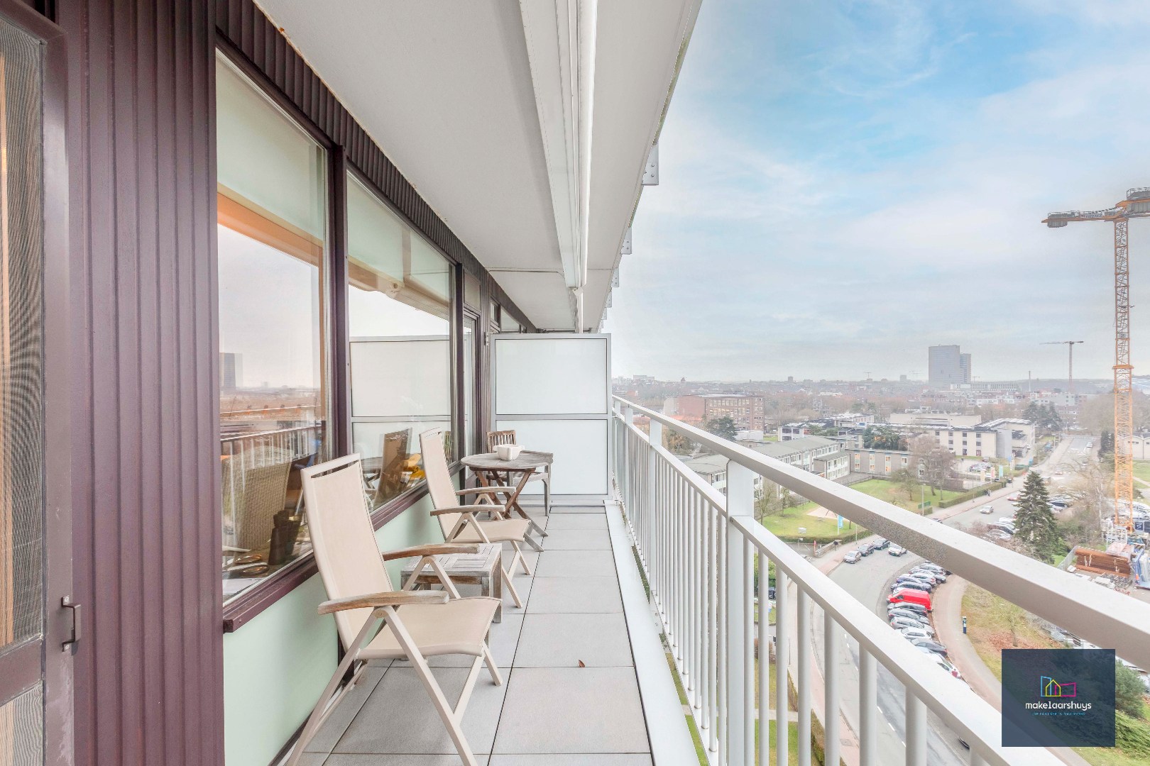 Ruim 2 slaapkamerappartement met garagebox nabij de Blaarmeersen 