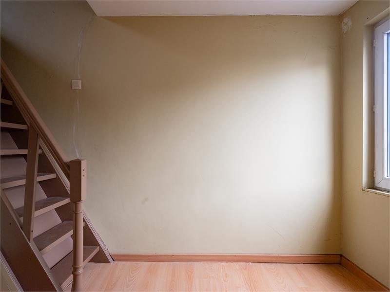 Op te frissen woning met 6 slaapkamers 