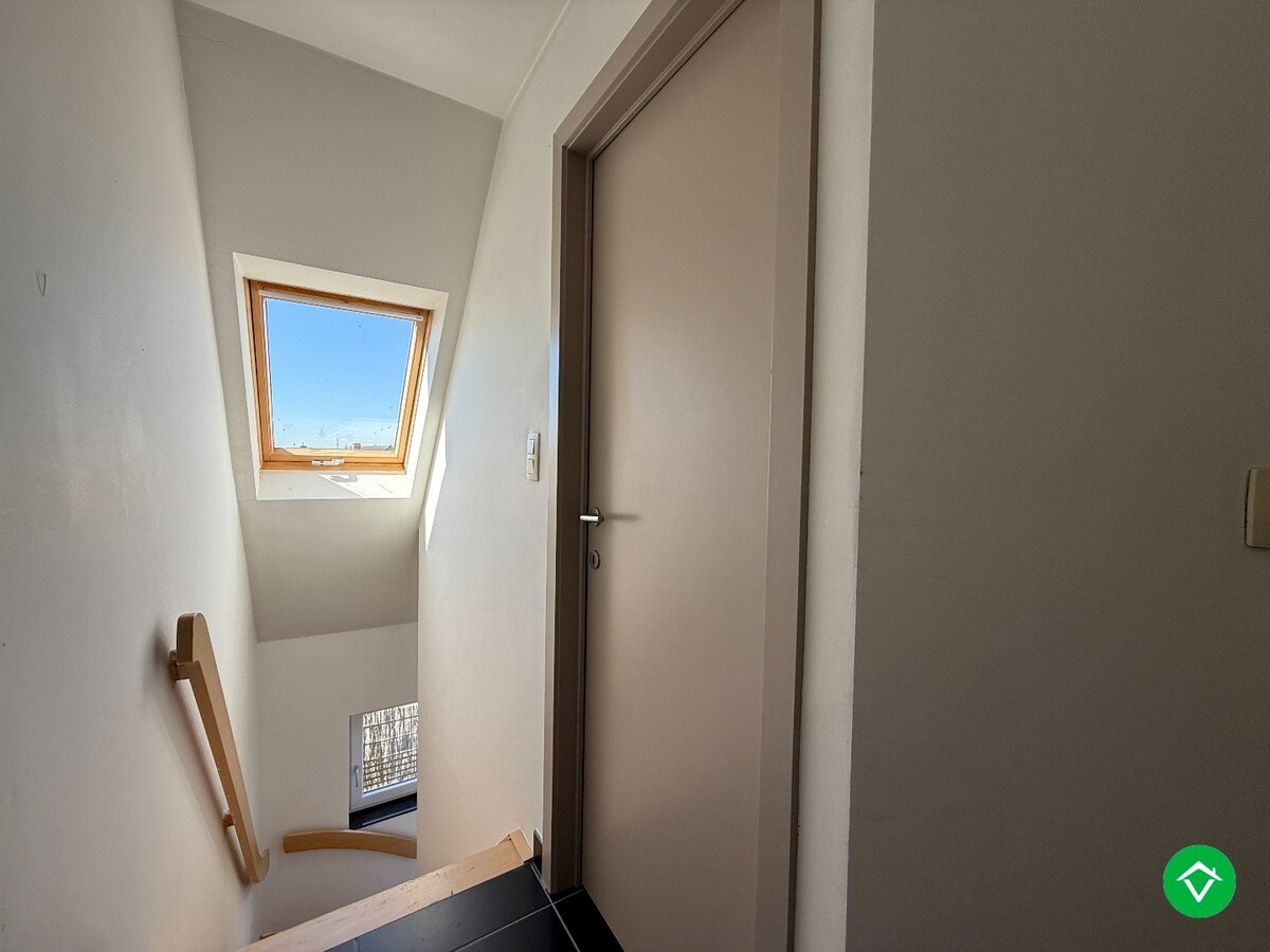 Duplexappartement met twee slaapkamers, zonneterras en parking te Moorslede 