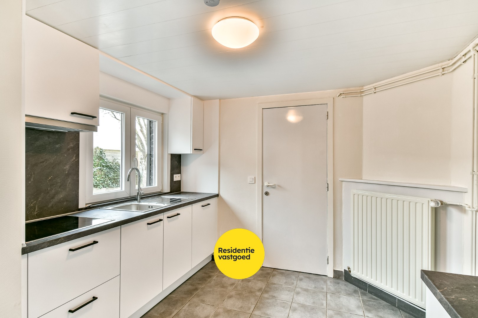 Instapklare woning met 3 ruime slaapkamers en zonnige achtertuin nabij centrum Gistel 