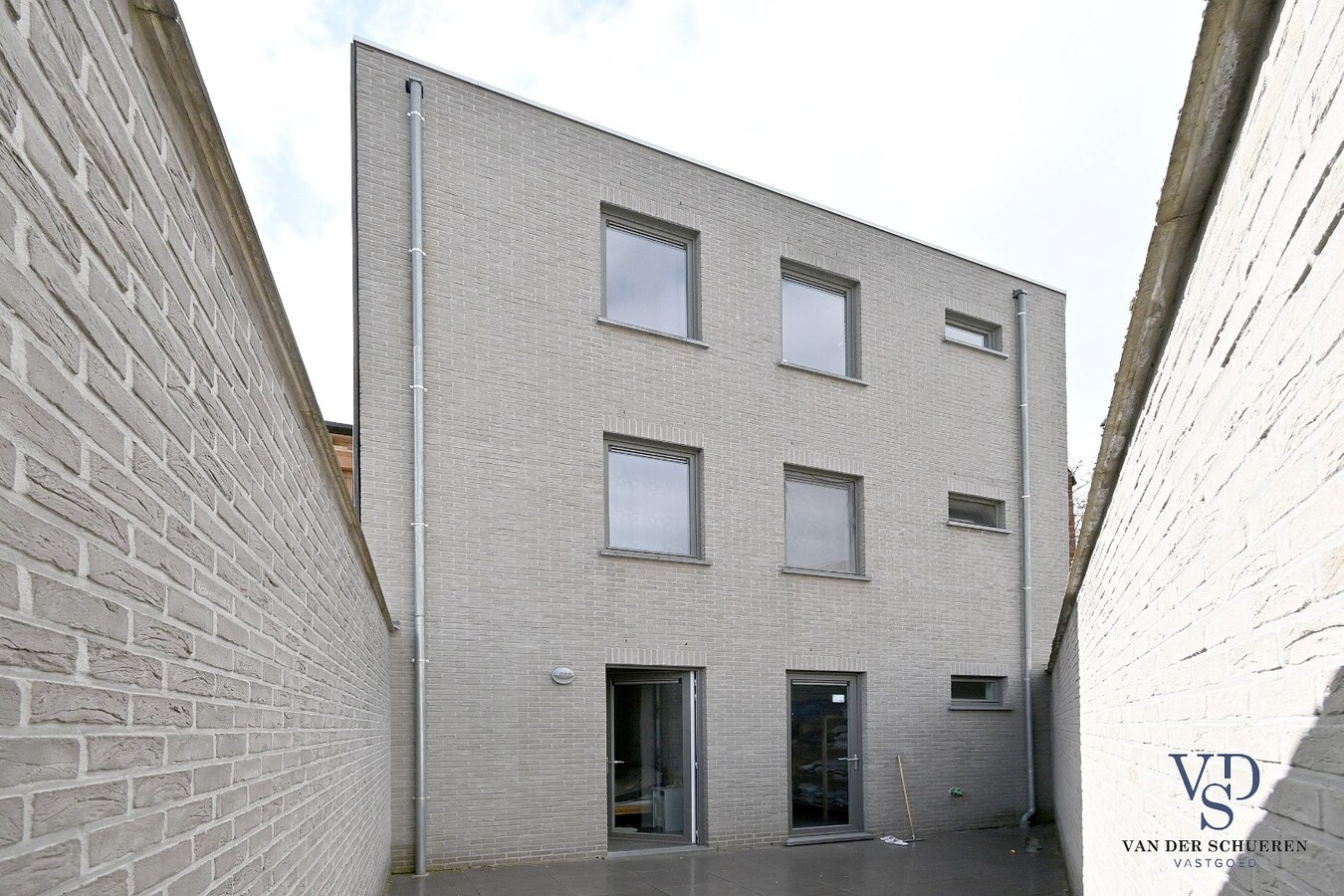 Gelijkvloers appartement.