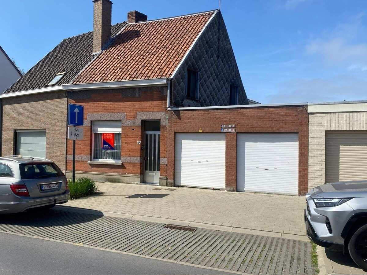 Rijwoning met dubbele garage te Roeselare 