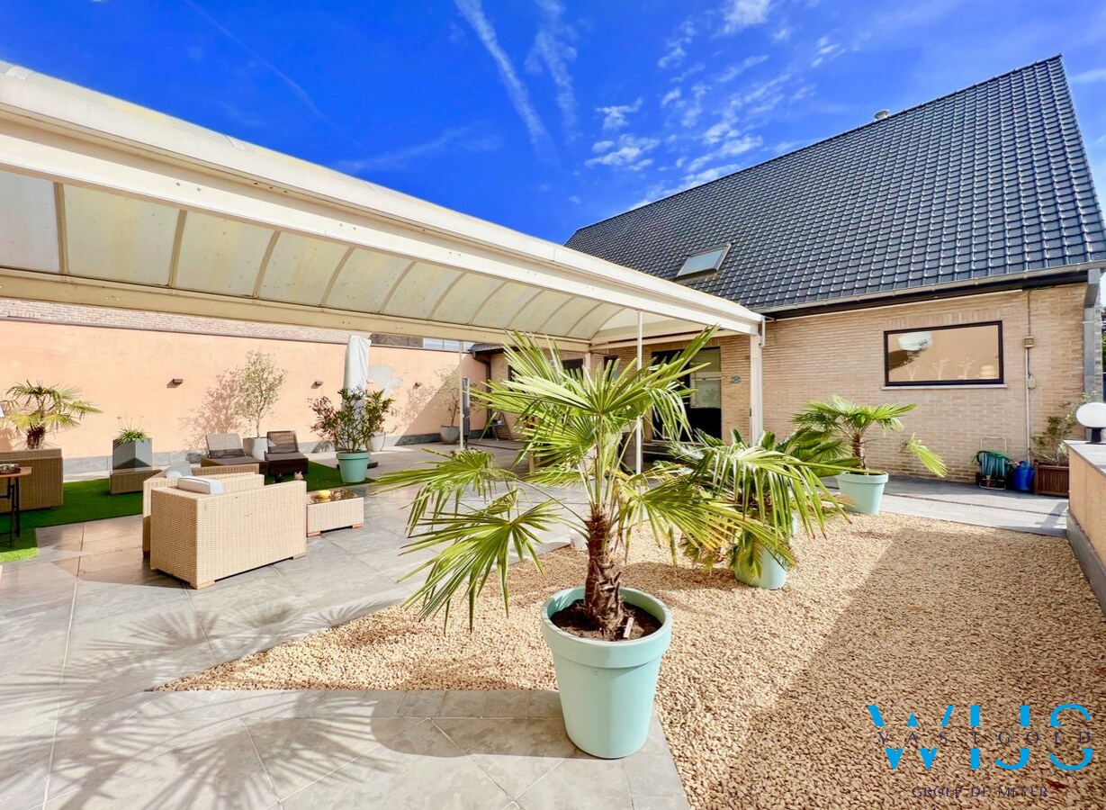 Multifunctioneel woonhuis met magazijn/praktijkruimte te ERTVELDE ! 