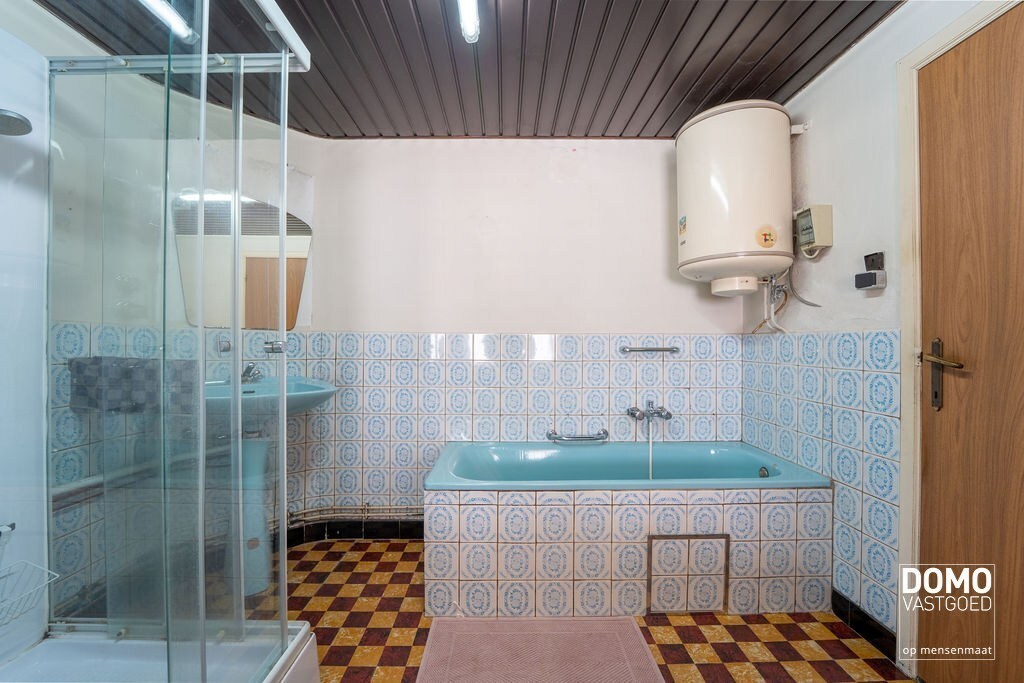 Te renoveren woning met grote tuin en achterliggende stal 