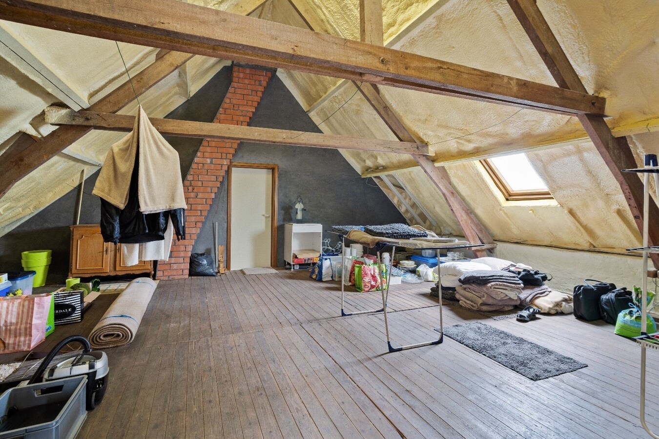 Ruime alleenstaande woning met loods op ruim perceel te Klerken 