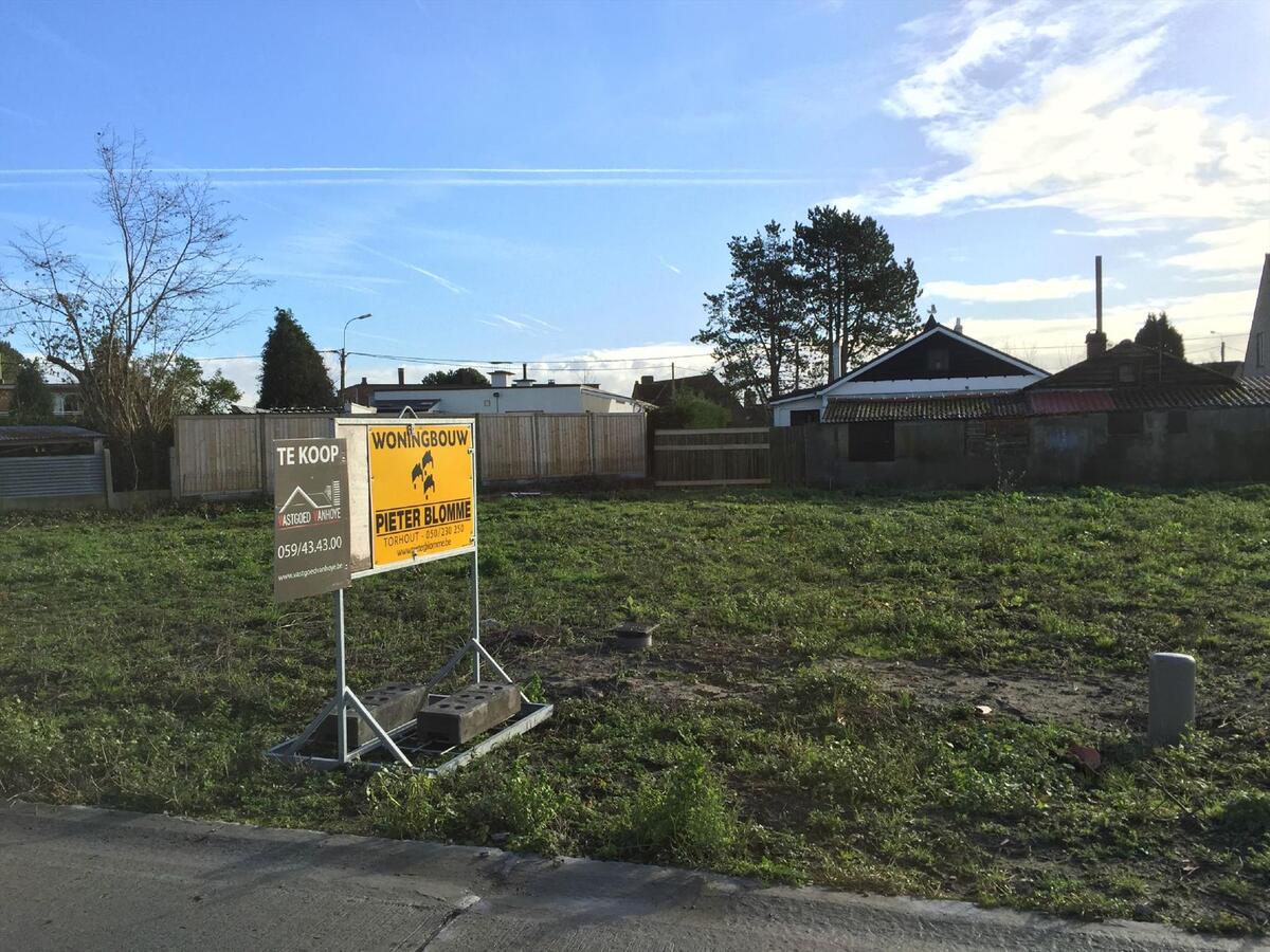 MOOIE NIEUWBOUW VILLA IN VERKAVELING TUSSEN BREDENE EN DE HAAN 