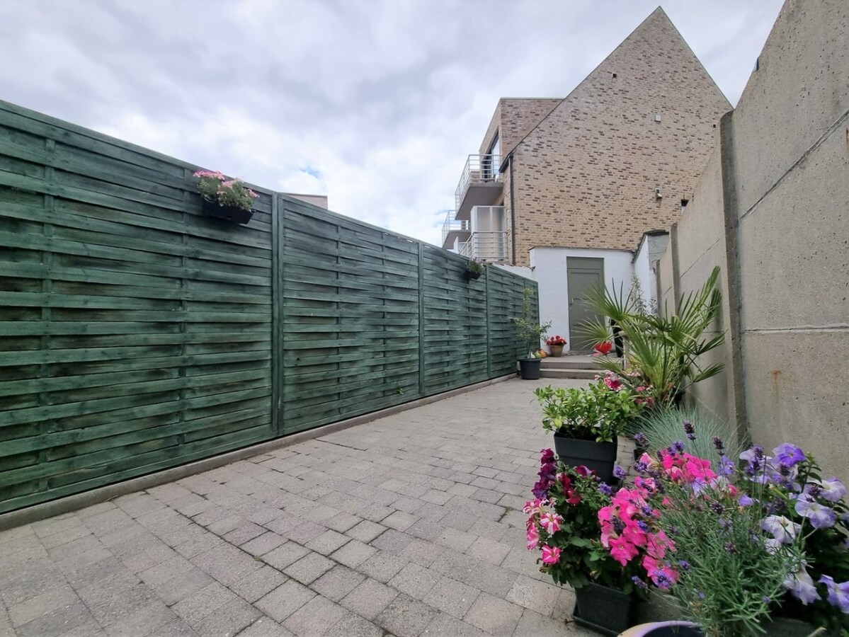 Leuke woning met mooi terras en achteruitgang te Heist 