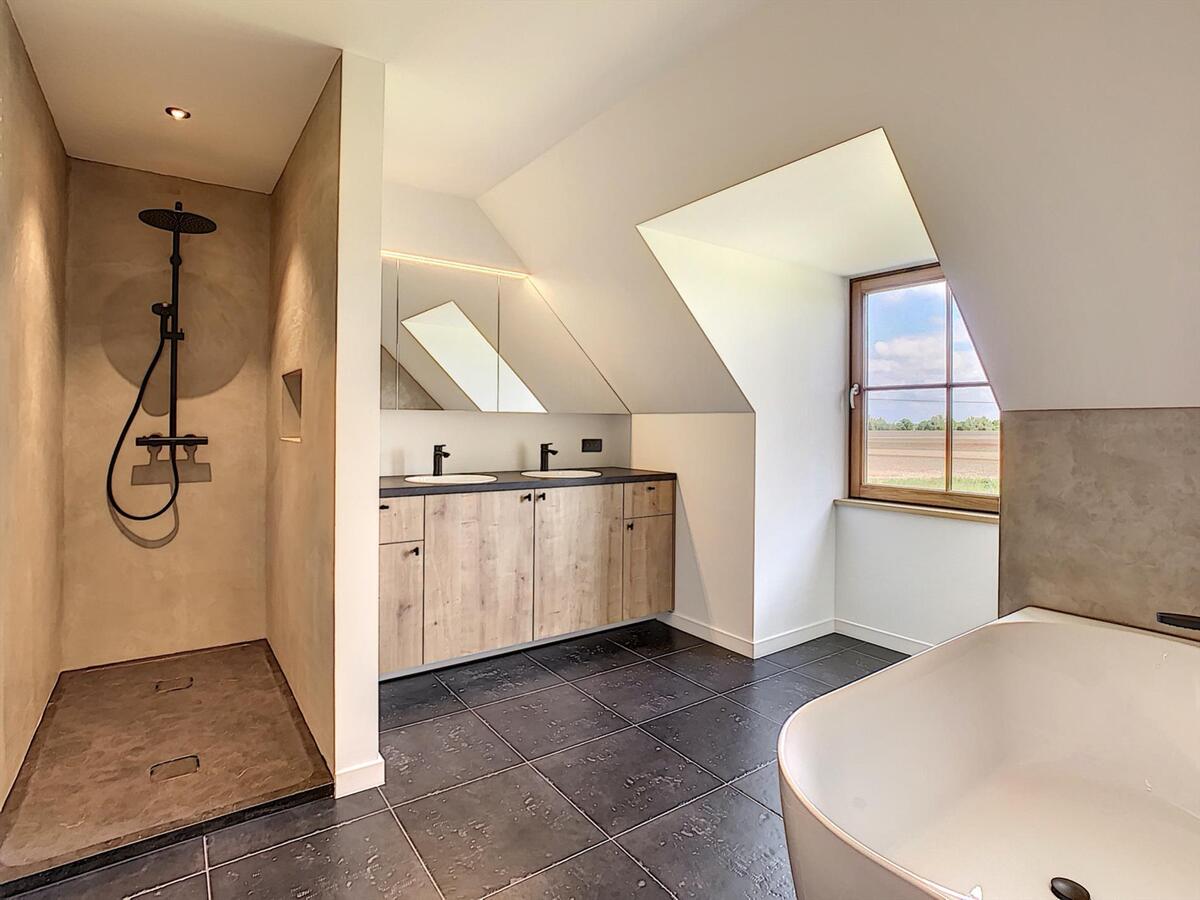 Exclusieve villa te huur in Kruishoutem 