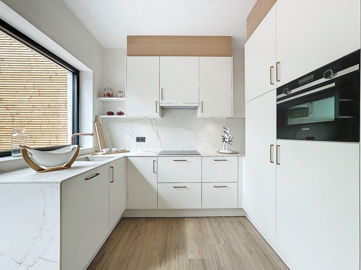 Top renovatieproject op residentiële ligging te Bevegem 