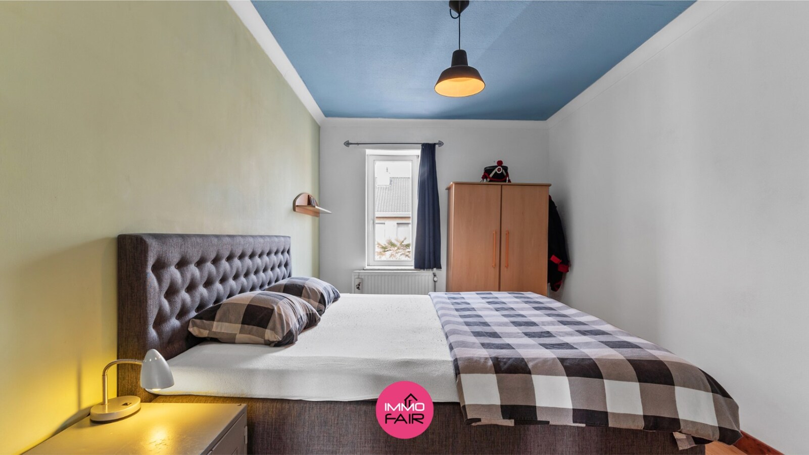 Karakteristieke hoeve met panoramisch zicht aan de achterzijde van perceel! 