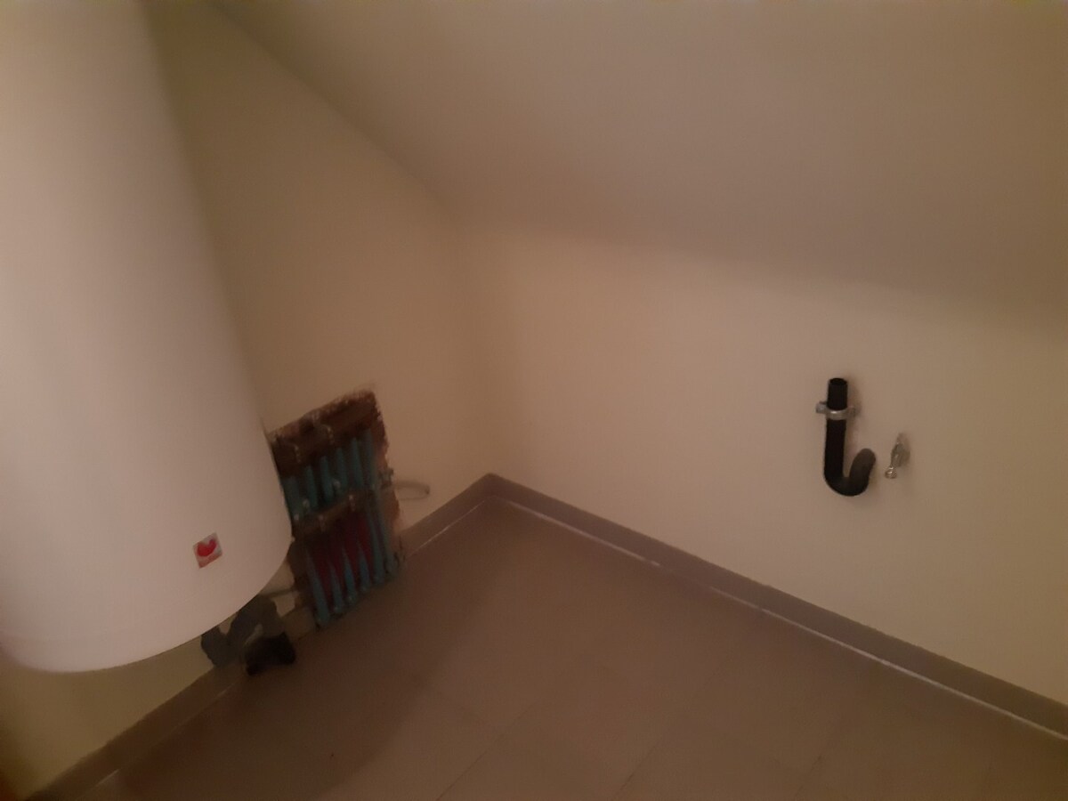 Ruim appartement met 2 terrassen naast Carrefour. 