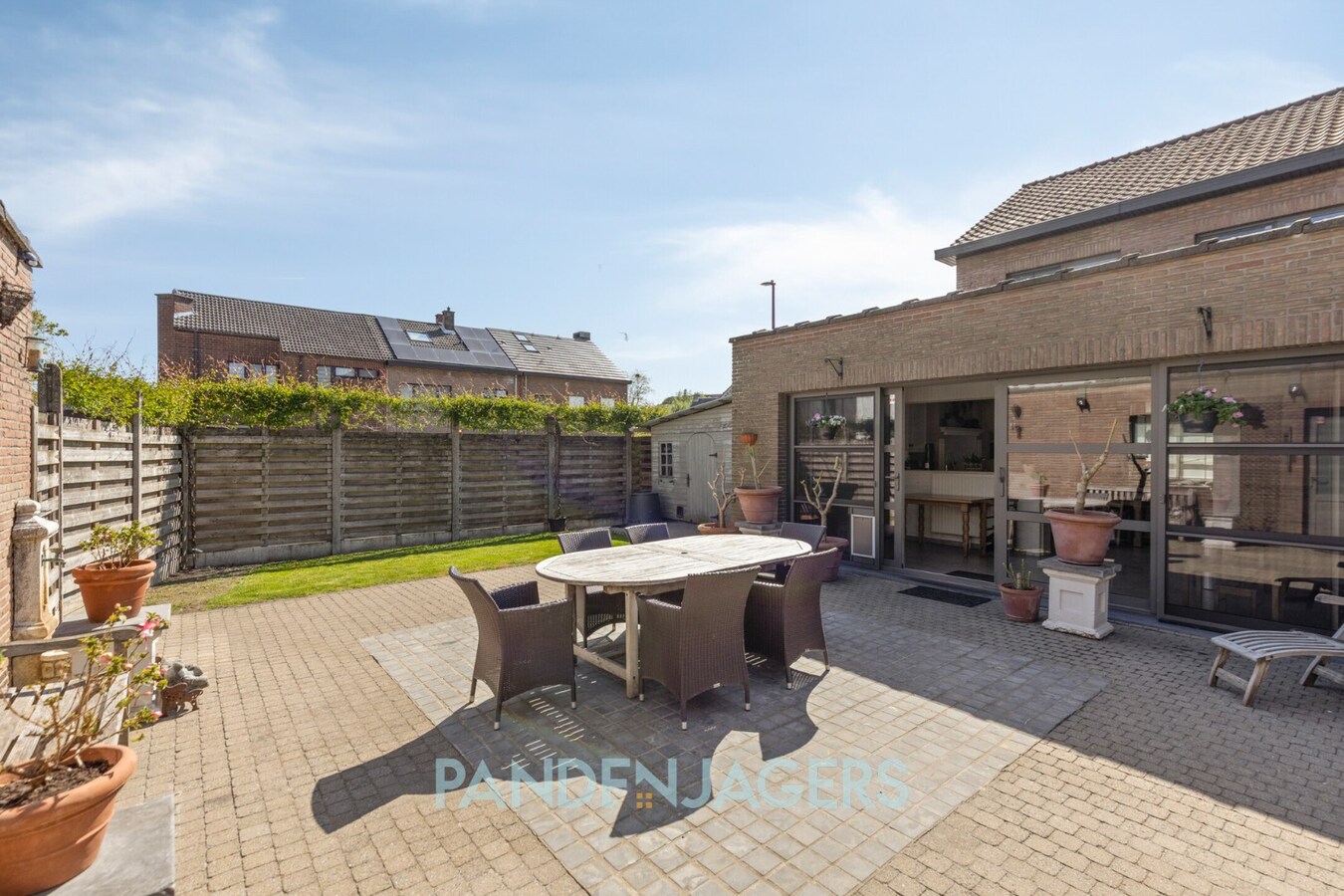 Lichtrijke halfopen bebouwing op toplocatie te Lint 