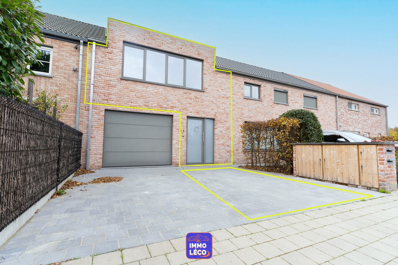 Appartement moderne avec parking privé, dans un clos résidentiel prisé ! 