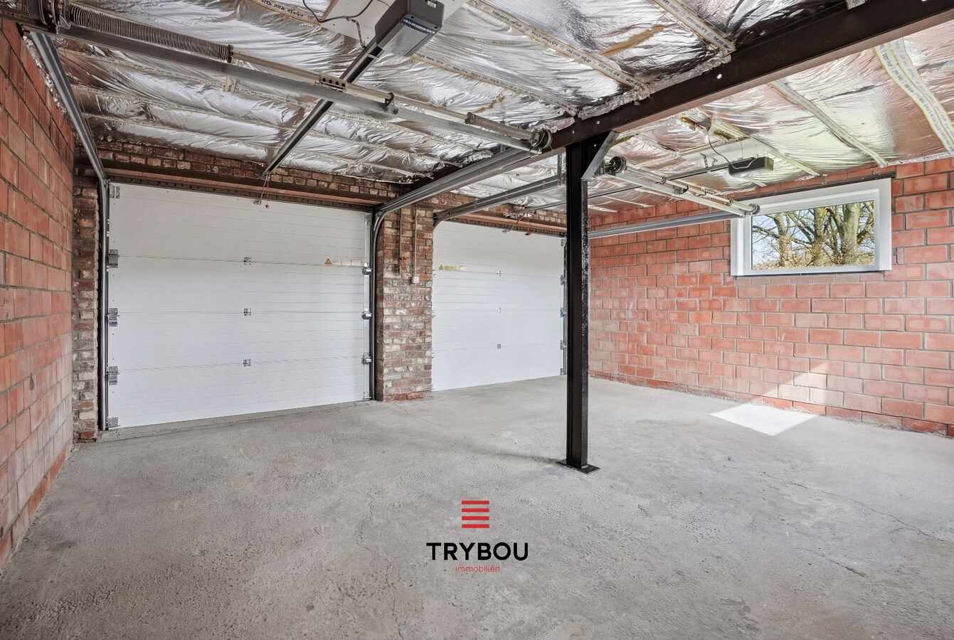 Ruime halfopen woning met 6 slaapkamers in Houthulst! 