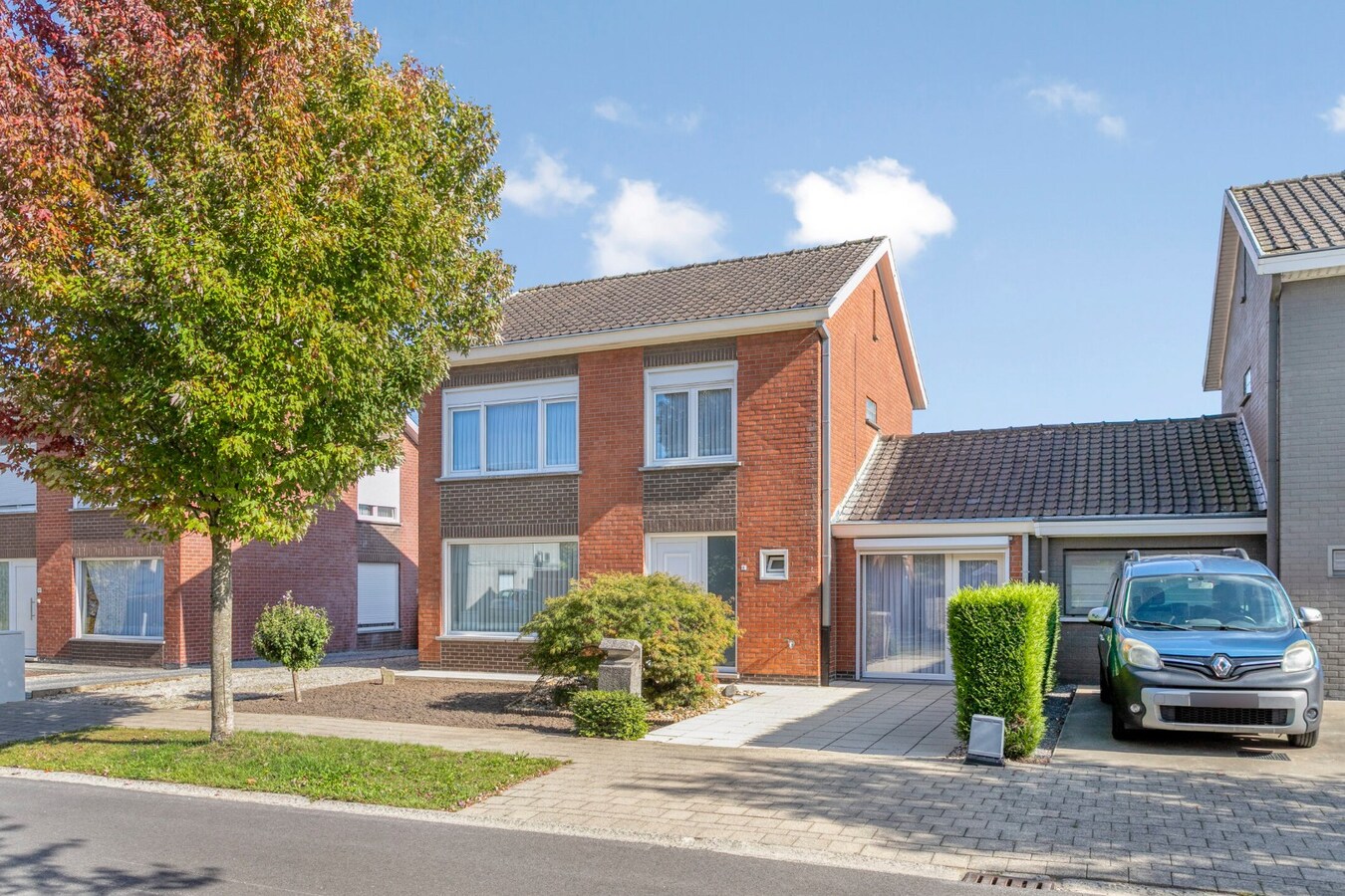 Verzorgde woning met 3 slaapkamers op een perceel van 855 m2 